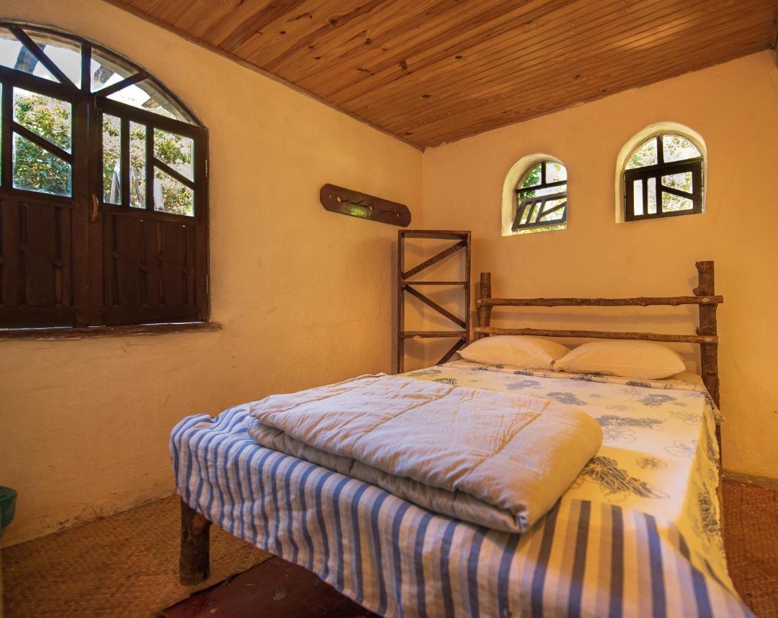 Quarto Privativo Sem Suite Com Cama De Casal No Dormitorio Caminho Da Angelica Vale do Capao Exterior photo